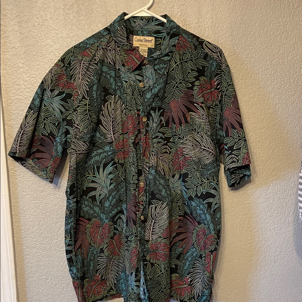 Color Street Men's Leafy Pattern Shirt